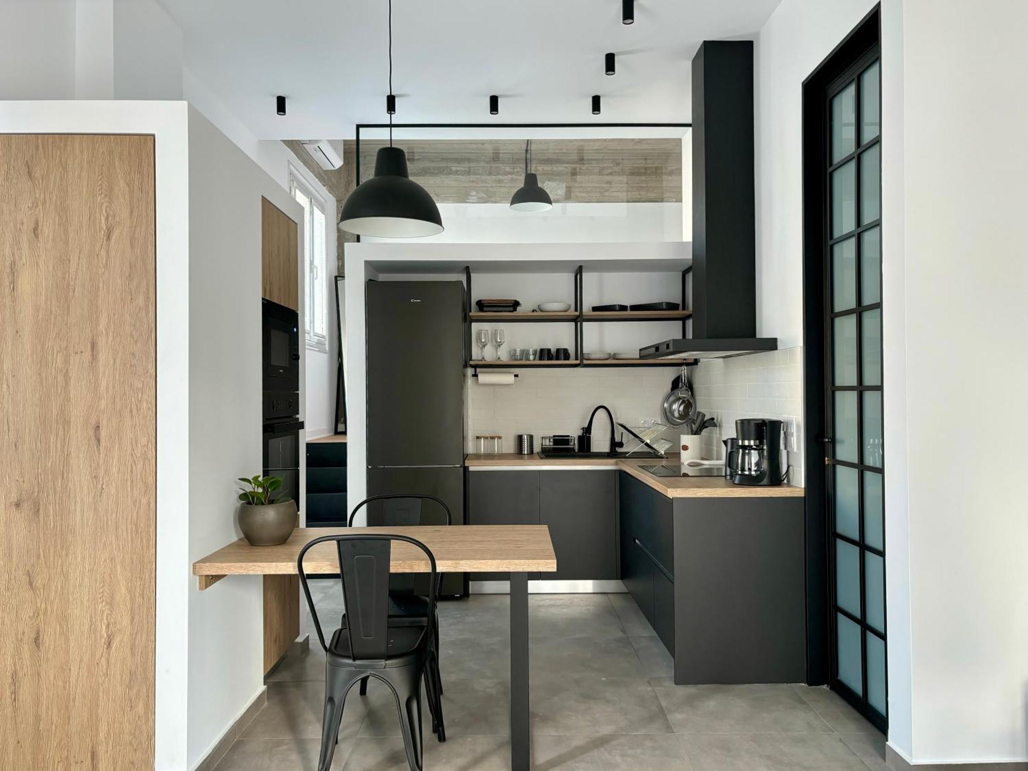 Industrial Loft Comfort Living Ираклио Екстериор снимка