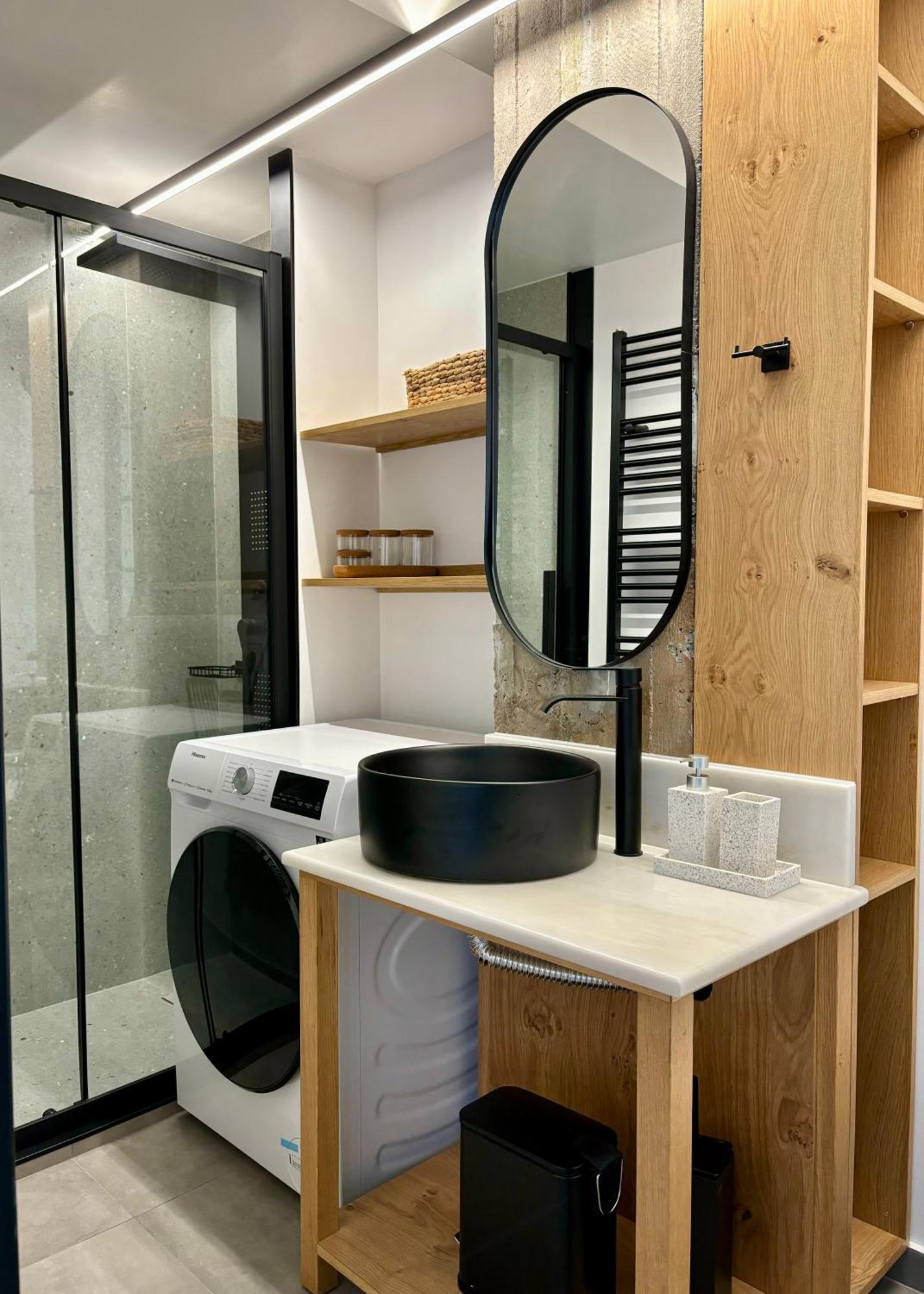 Industrial Loft Comfort Living Ираклио Екстериор снимка
