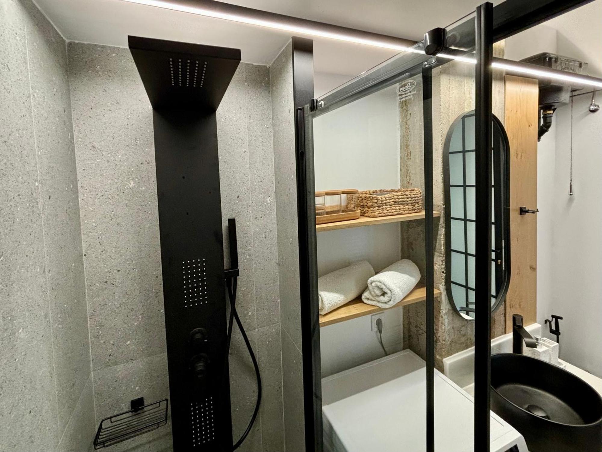 Industrial Loft Comfort Living Ираклио Екстериор снимка