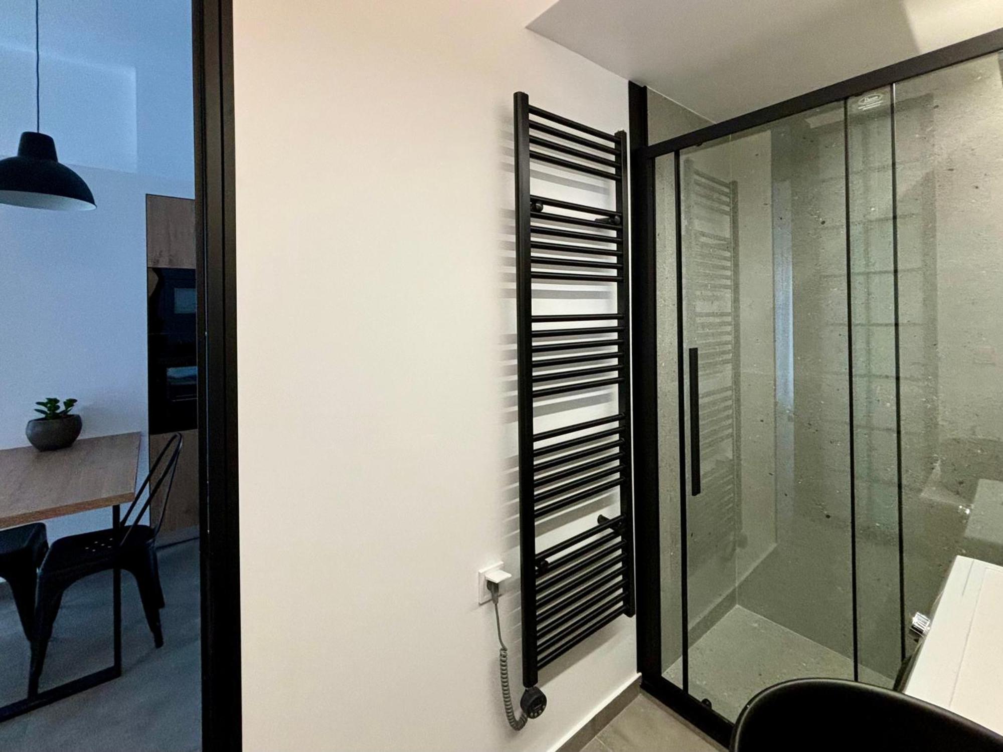 Industrial Loft Comfort Living Ираклио Екстериор снимка
